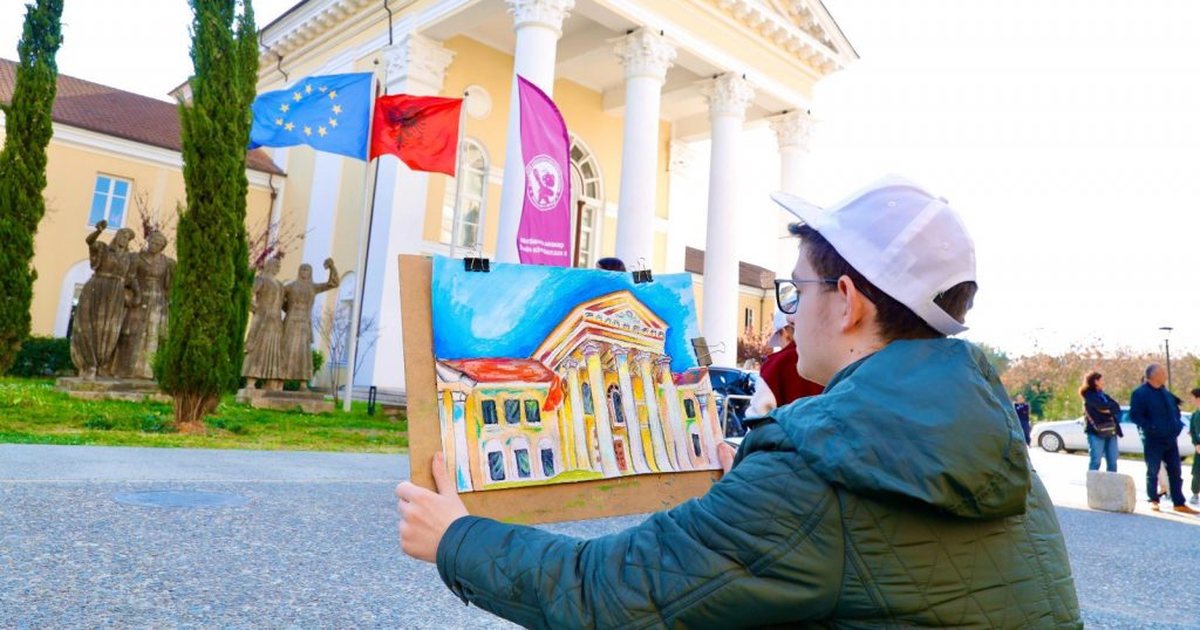 Fëmijët 'rindërtojnë' sekretin e godinës historike me piktura të habitshme