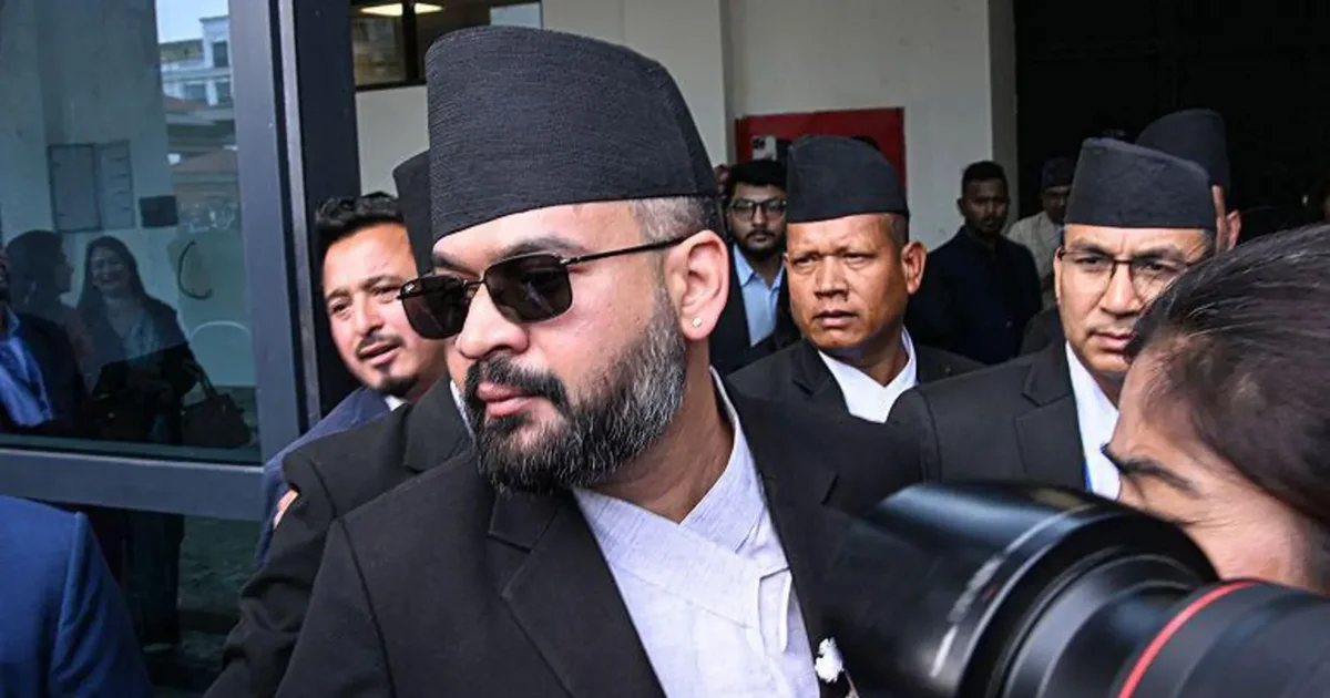 Çfarë fsheh ngritja e papritur e yllit të rapit në krye të qeverisë?