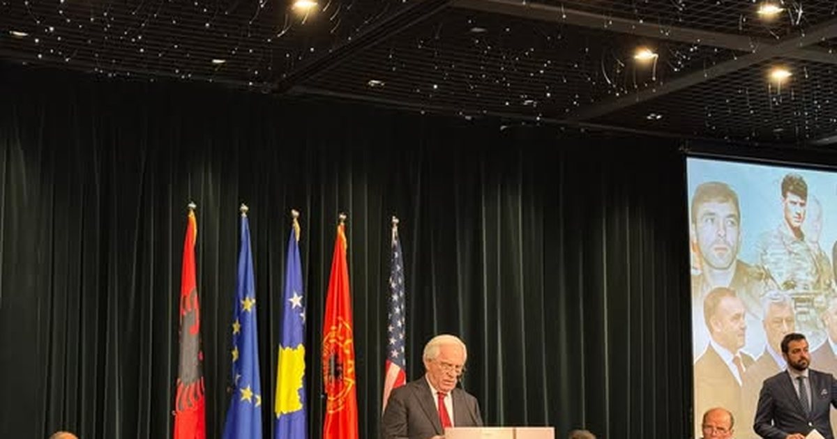 Sekrete të dhimbshme që zgjohen pas heshtjes së gjatë