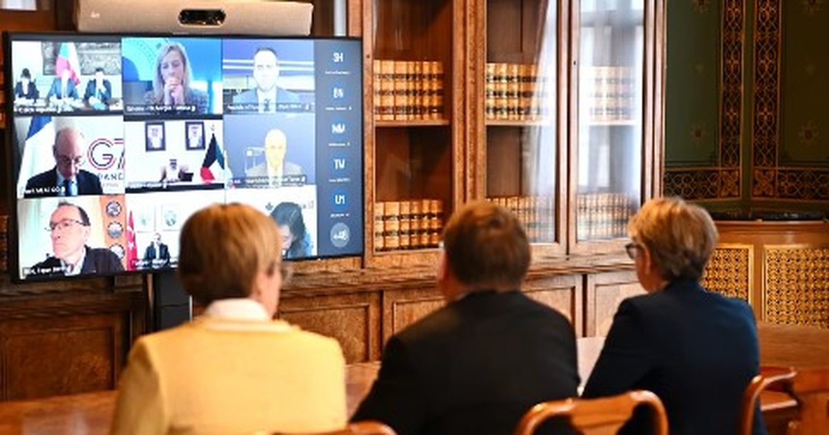 Çfarë fsheh mungesa e SHBA-së në samitin për Ngushticën e Hormuzit?