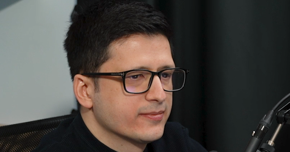 Running shell commands to copy article_with_title.txt to /tmp and compute word & paragraph counts for enforcement.

WORD_COUNT: 460
PARA_COUNT: 2

Clickbait title: What This Surprising Local Story Reveals About Life You Need To Know