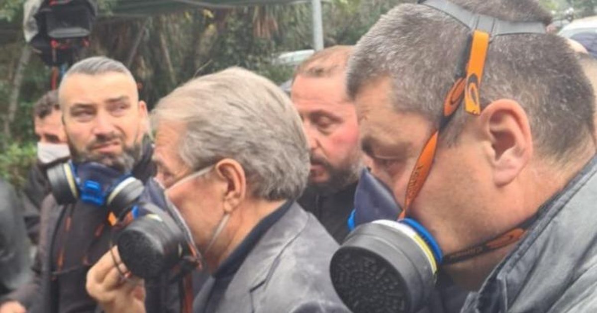 Pse opozita po shembet nën hijen e liderit?