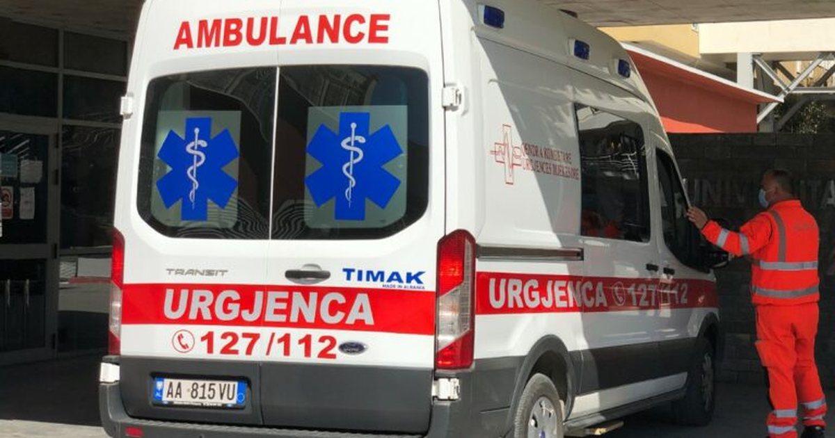 Traktori rrëzohet në Dushk — çfarë ndodhi me 71-vjeçarin?