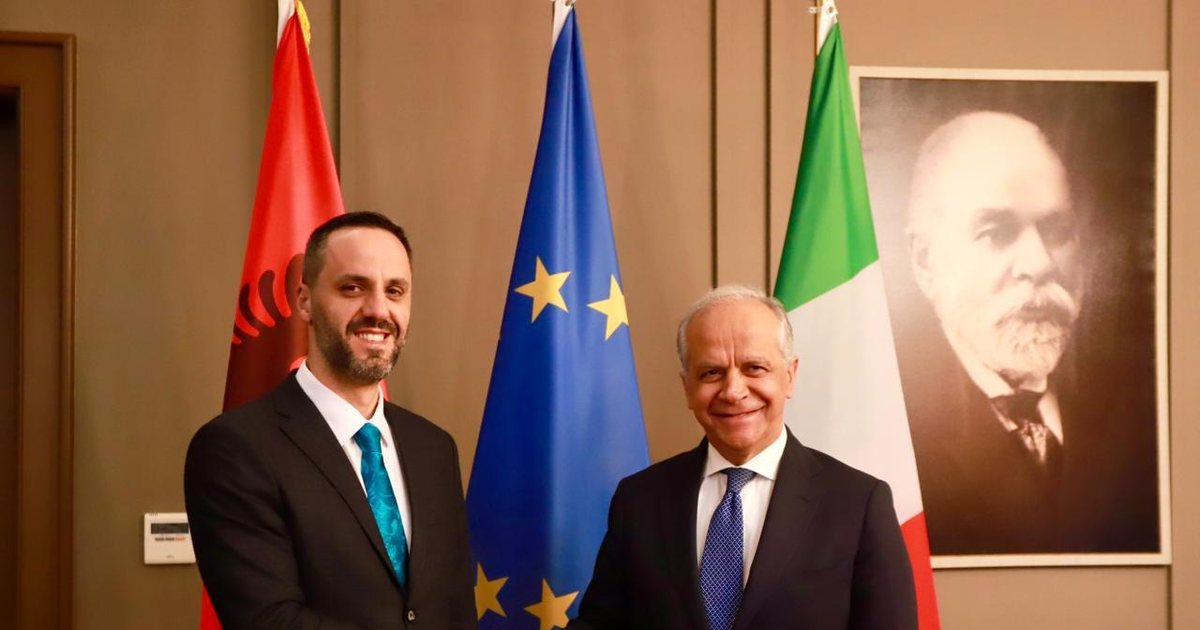 Zbuloni si një urë njerëzore po ndryshon marrëdhëniet Shqip–Itali